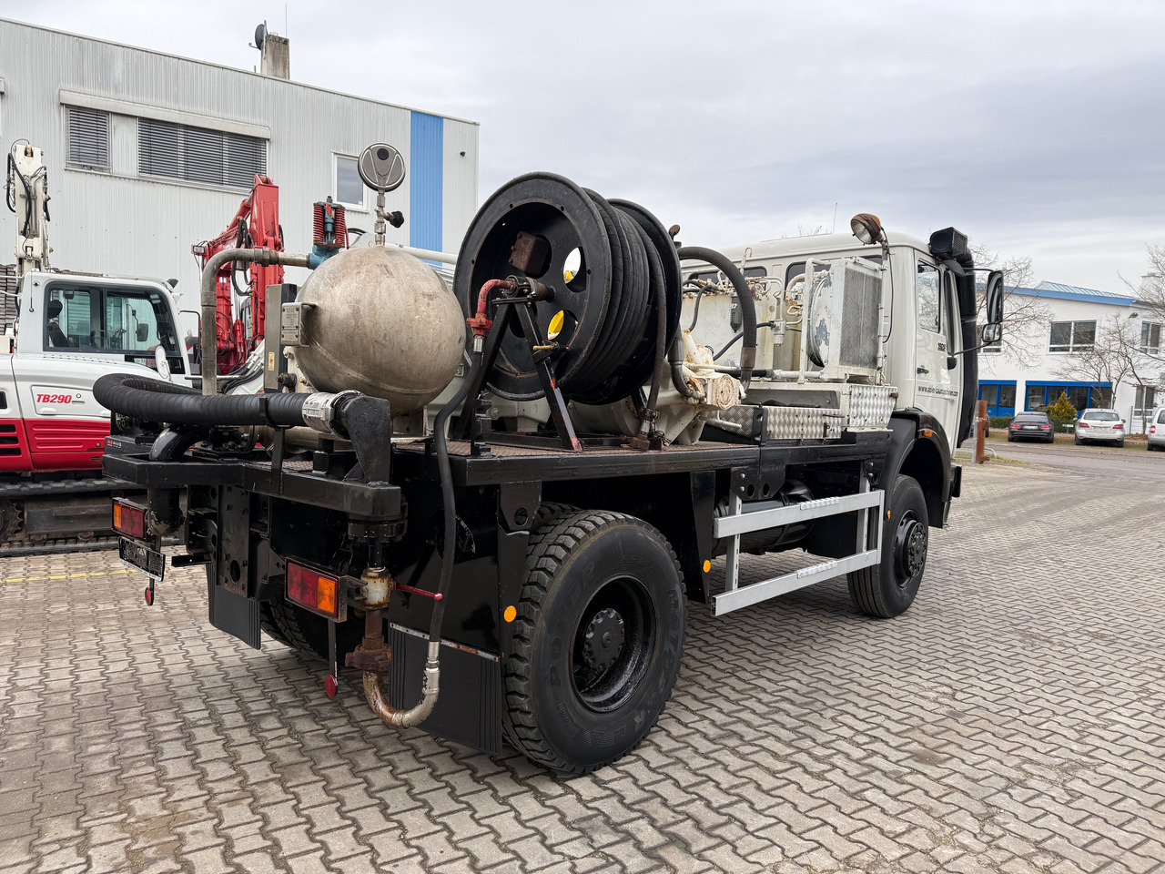 MErcedes-Benz 1928 NG V8 4x4 Uraca Hochdruckpumpe KD412 - سيارة بلدية, شاحنة: صور 4 MErcedes-Benz 1928 NG V8 4x4 Uraca Hochdruckpumpe KD412 - سيارة بلدية, شاحنة: صور 4