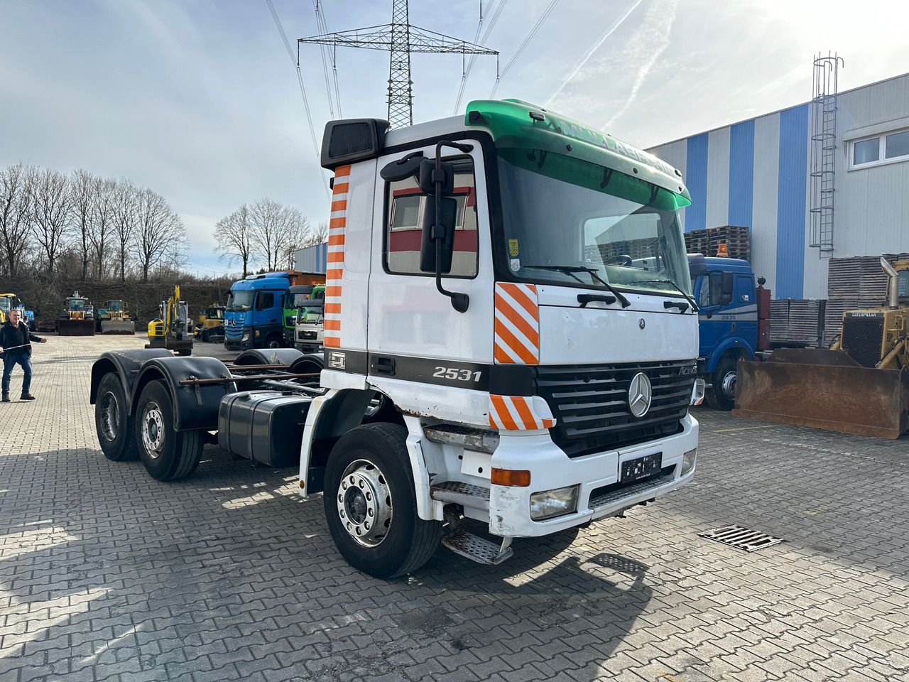 Mercedes-Benz 2531 Actros Fahrgestell - الشاسيه شاحنة: صور 3 Mercedes-Benz 2531 Actros Fahrgestell - الشاسيه شاحنة: صور 3