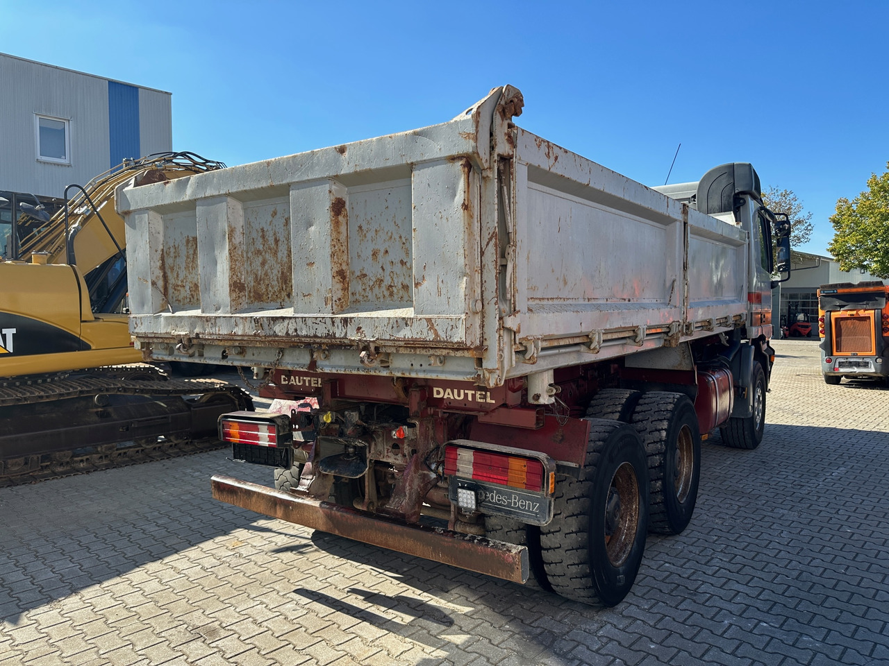 Mercedes-Benz 2648 3-Seiten-Kipper Wechselsystem V8 - قلابات: صور 4 Mercedes-Benz 2648 3-Seiten-Kipper Wechselsystem V8 - قلابات: صور 4