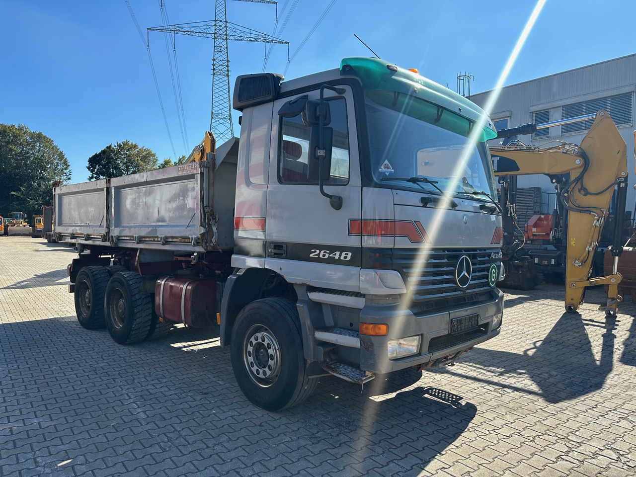 Mercedes-Benz 2648 3-Seiten-Kipper Wechselsystem V8 - قلابات: صور 3 Mercedes-Benz 2648 3-Seiten-Kipper Wechselsystem V8 - قلابات: صور 3