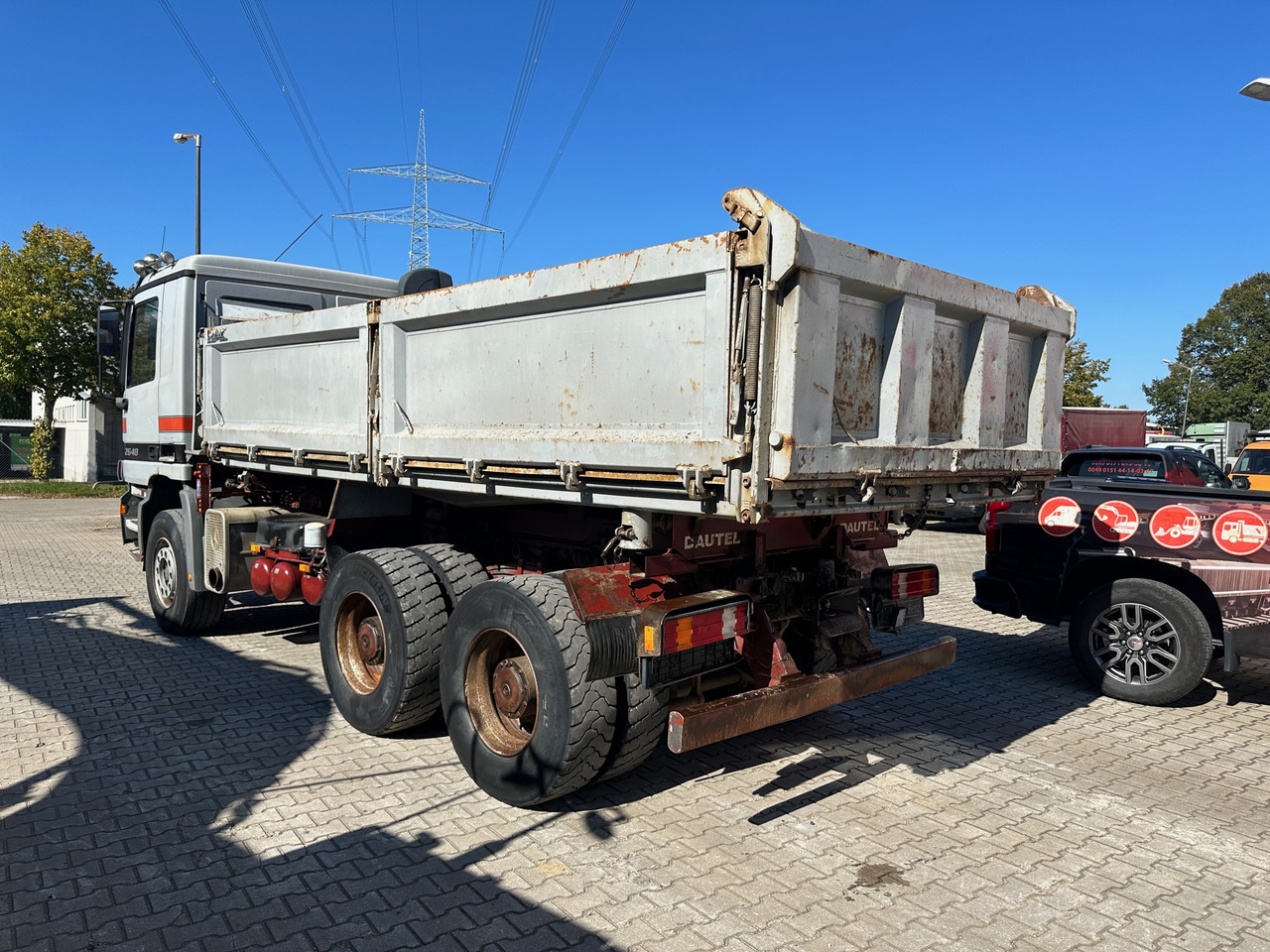 Mercedes-Benz 2648 3-Seiten-Kipper Wechselsystem V8 - قلابات: صور 5 Mercedes-Benz 2648 3-Seiten-Kipper Wechselsystem V8 - قلابات: صور 5
