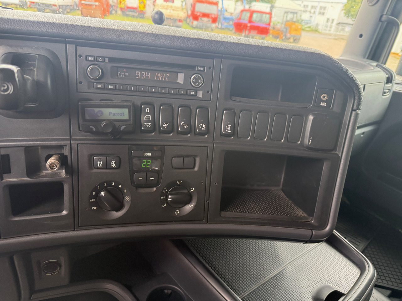 شاحنات مسطحة, شاحنة كرين Scania R480 Pritsche mit Ladebordwand AHK: صور 20