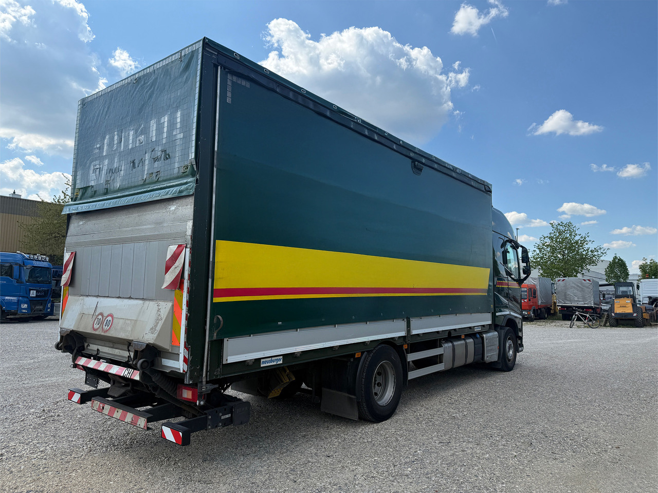 Volvo FH460 Pritsche Plane LBW Klima Retarder - شاحنة ستارة: صور 4 Volvo FH460 Pritsche Plane LBW Klima Retarder - شاحنة ستارة: صور 4
