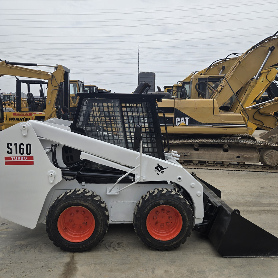 BOBCAT S160 - شيول صغير: صور 4 BOBCAT S160 - شيول صغير: صور 4
