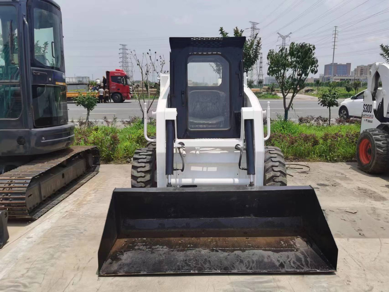 Bobcat S130 - شيول صغير: صور 4 Bobcat S130 - شيول صغير: صور 4