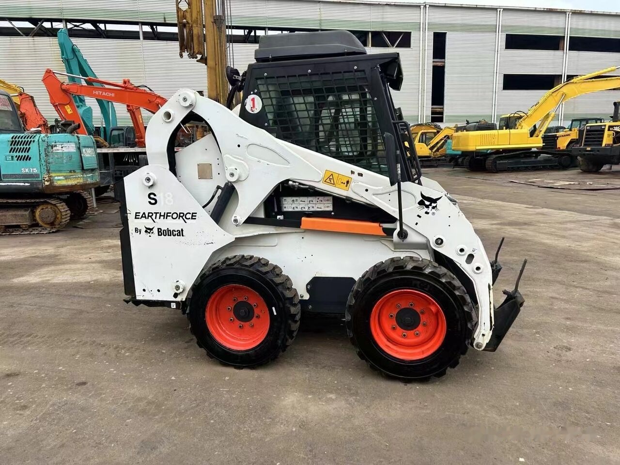 Bobcat S18 - شيول صغير: صور 4 Bobcat S18 - شيول صغير: صور 4