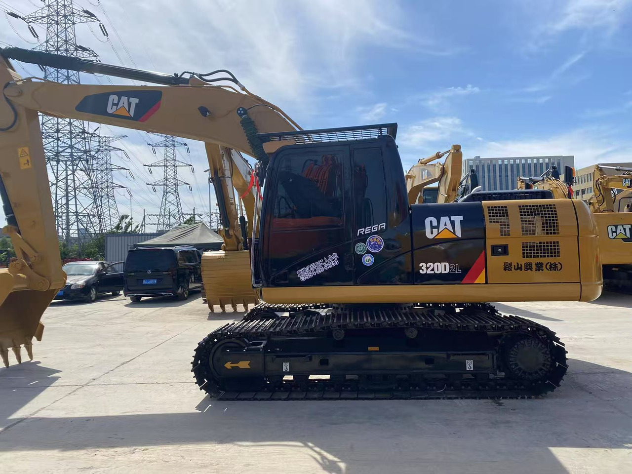 CATERPILLAR 320D2 - حفارات زحافة: صور 5 CATERPILLAR 320D2 - حفارات زحافة: صور 5