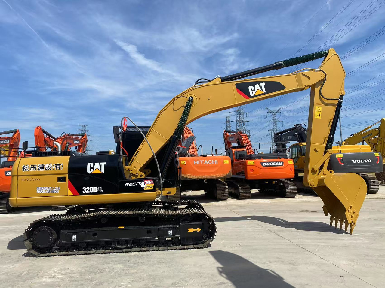 CATERPILLAR 320D2 - حفارات زحافة: صور 3 CATERPILLAR 320D2 - حفارات زحافة: صور 3