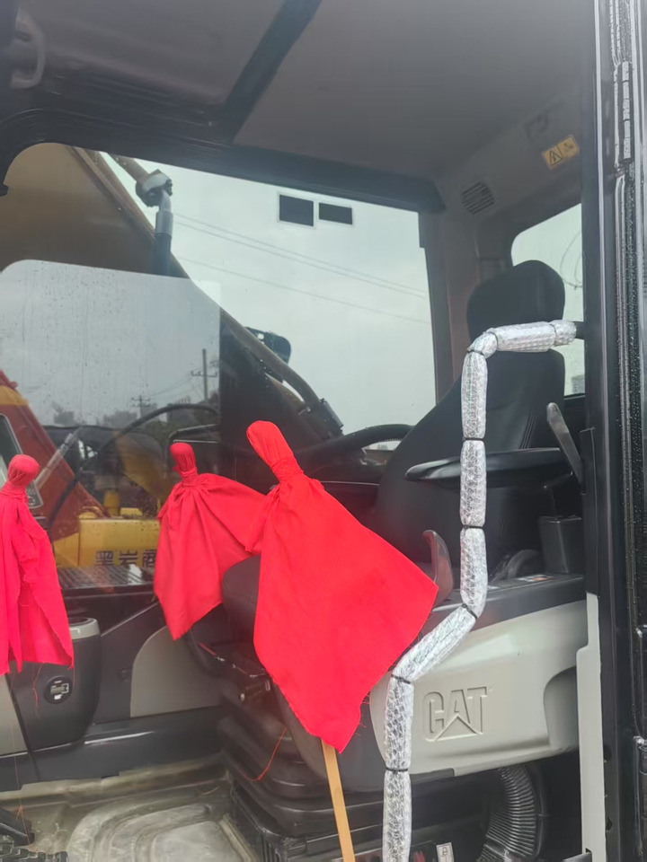 حفارة CATERPILLAR 340D2L: صور 7