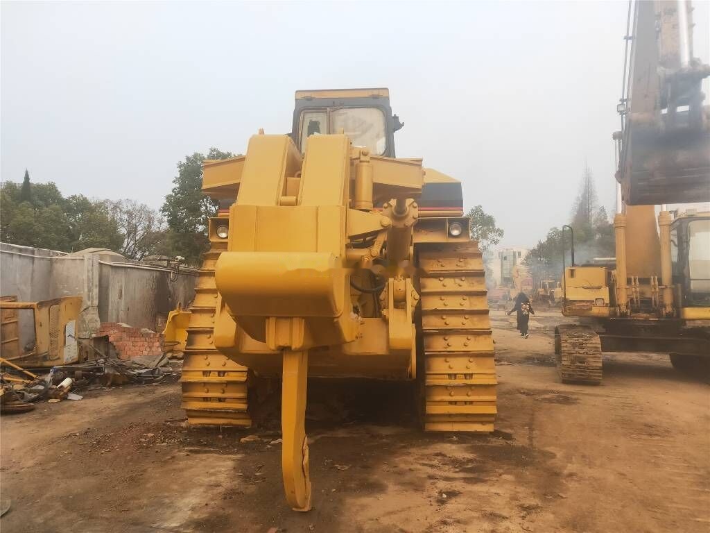 Caterpillar D 9 N - بلدوزر: صور 3 Caterpillar D 9 N - بلدوزر: صور 3