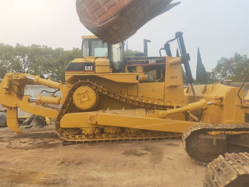Caterpillar D 9 N - بلدوزر: صور 1 Caterpillar D 9 N - بلدوزر: صور 1