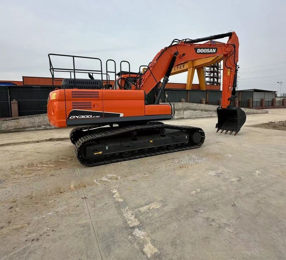 Doosan DX300 - حفارات زحافة: صور 3 Doosan DX300 - حفارات زحافة: صور 3