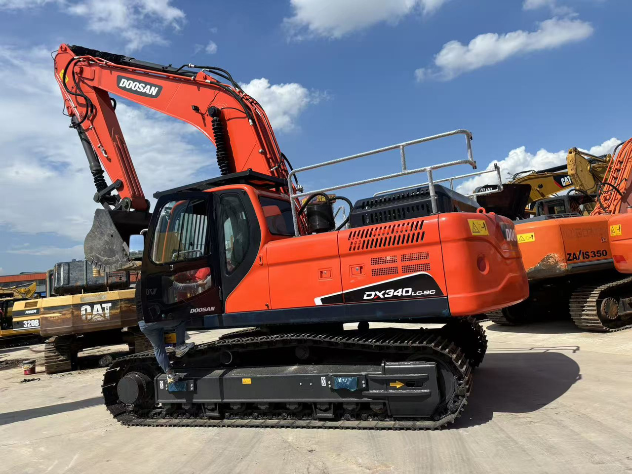 Doosan DX340 - حفارة: صور 2 Doosan DX340 - حفارة: صور 2
