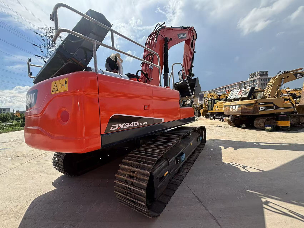 Doosan DX340 - حفارة: صور 4 Doosan DX340 - حفارة: صور 4