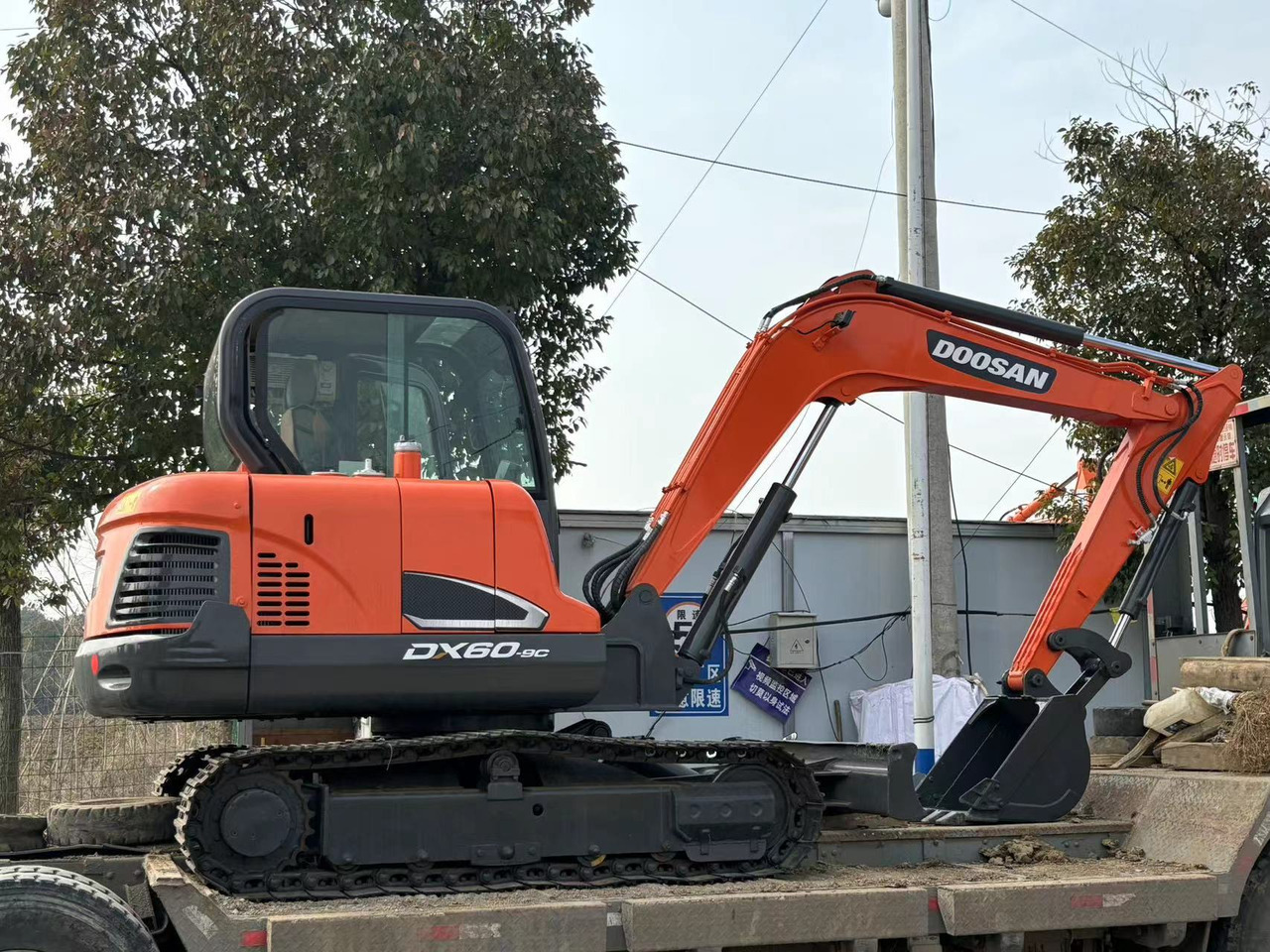 Doosan DX60-9C - حفارات زحافة: صور 5 Doosan DX60-9C - حفارات زحافة: صور 5