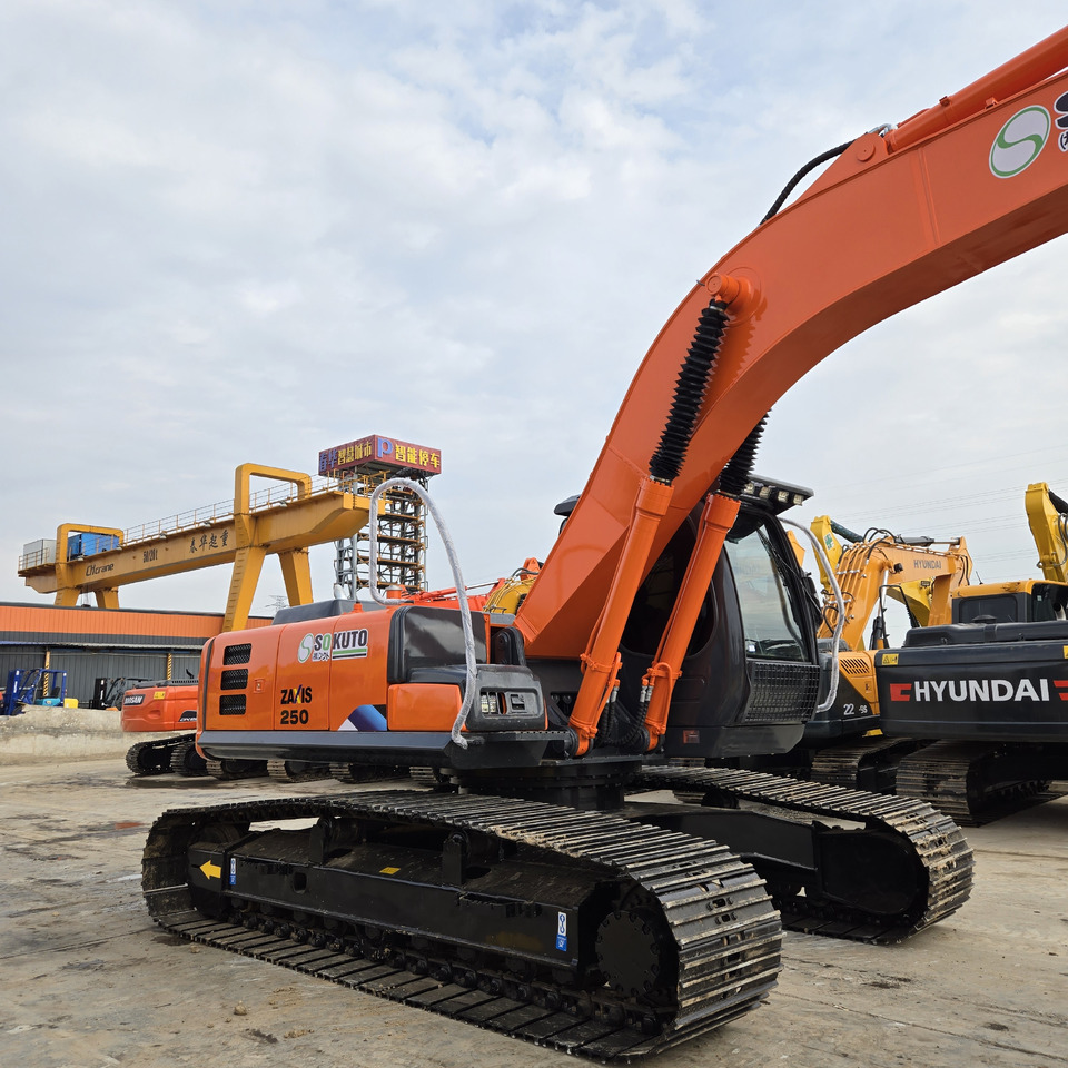 HITACHI ZX250 - حفارة: صور 4 HITACHI ZX250 - حفارة: صور 4