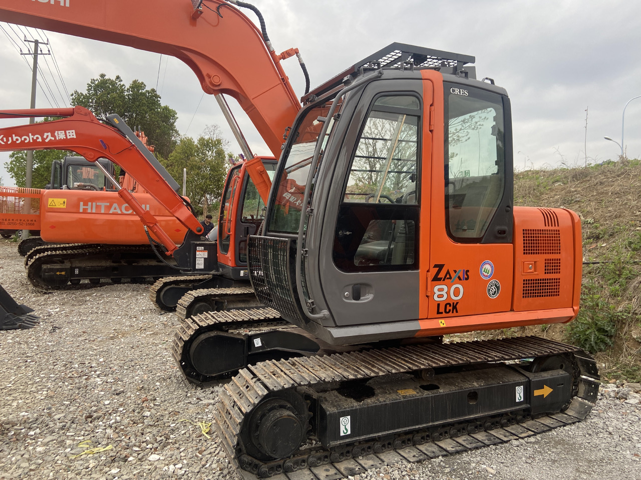 HITACHI ZX80 - حفارة مصغرة: صور 1 HITACHI ZX80 - حفارة مصغرة: صور 1