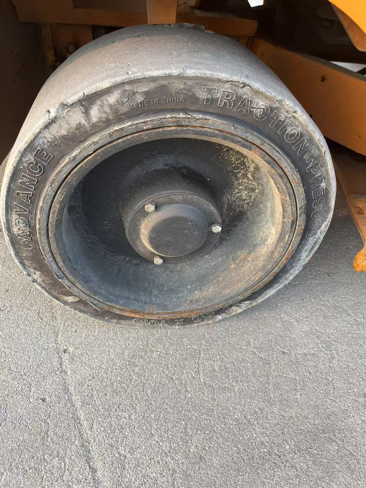 HangCha R30DZ - رافعة شوكية ديزل: صور 5 HangCha R30DZ - رافعة شوكية ديزل: صور 5