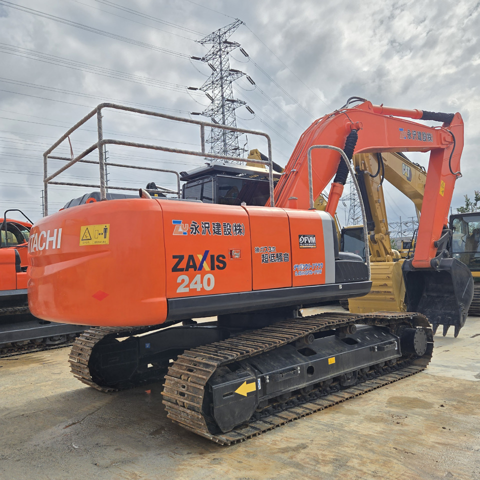 Hitachi ZX240 - حفارة: صور 4 Hitachi ZX240 - حفارة: صور 4