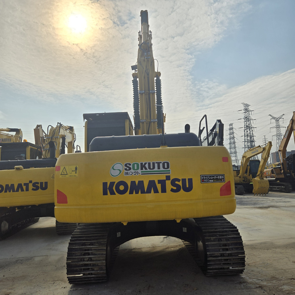 KOMATSU PC200-8 - حفارة: صور 3 KOMATSU PC200-8 - حفارة: صور 3