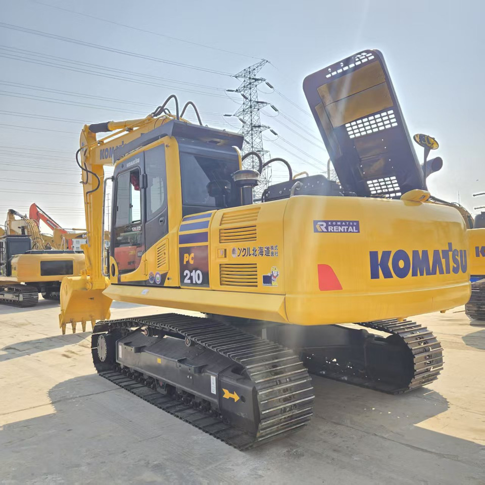 KOMATSU PC210 - حفارة: صور 1 KOMATSU PC210 - حفارة: صور 1