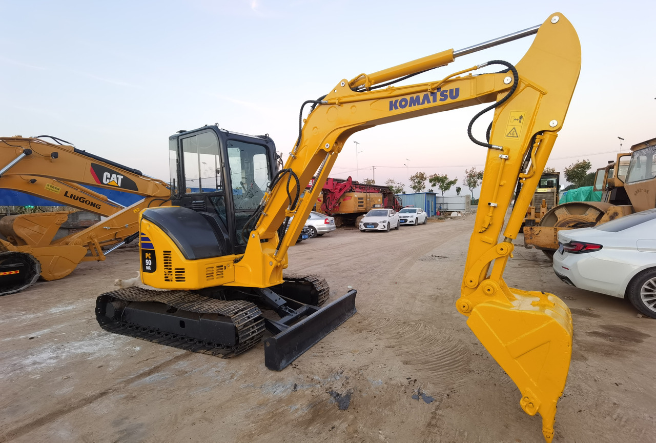 KOMATSU PC50MR - حفارة مصغرة: صور 1 KOMATSU PC50MR - حفارة مصغرة: صور 1