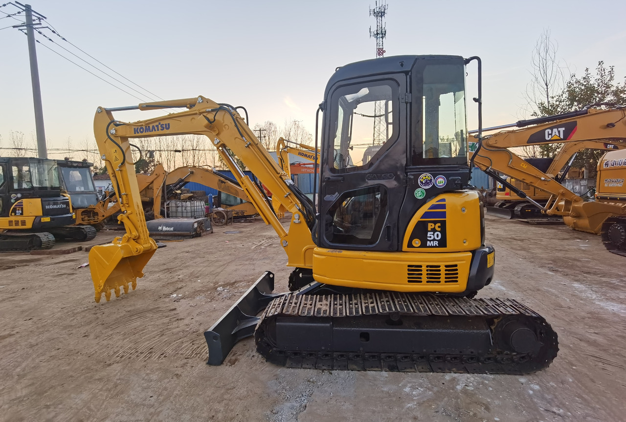 KOMATSU PC50MR - حفارة مصغرة: صور 3 KOMATSU PC50MR - حفارة مصغرة: صور 3