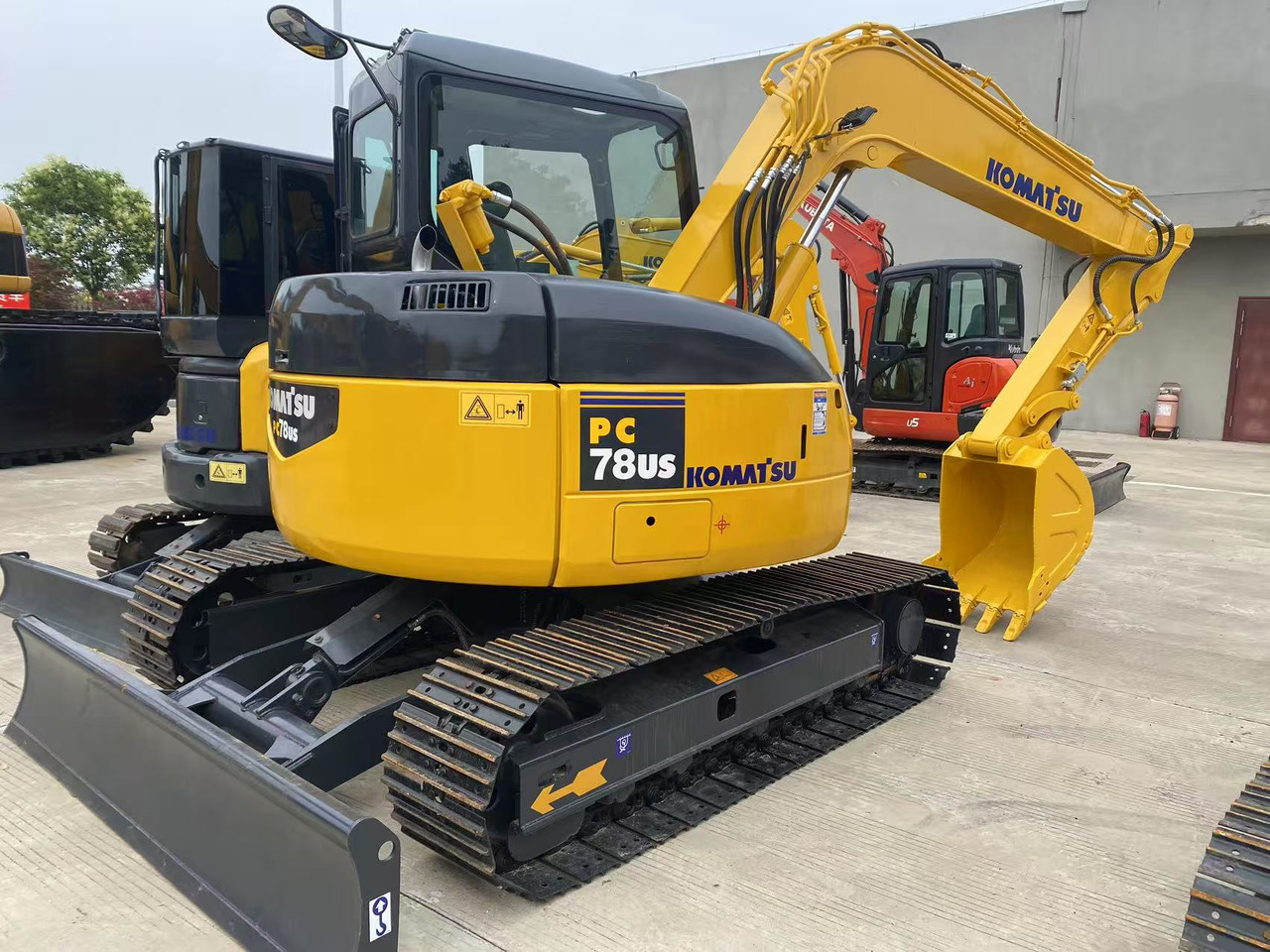 KOMATSU PC78US - حفارة مصغرة: صور 1 KOMATSU PC78US - حفارة مصغرة: صور 1