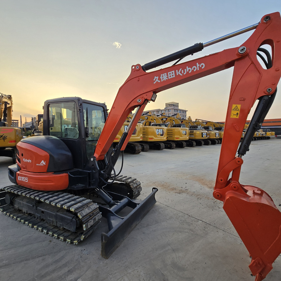 KUBOTA KX165 - حفارة مصغرة: صور 3 KUBOTA KX165 - حفارة مصغرة: صور 3