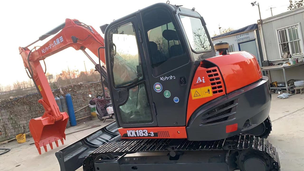 KUBOTA KX183 - حفارة مصغرة: صور 3 KUBOTA KX183 - حفارة مصغرة: صور 3