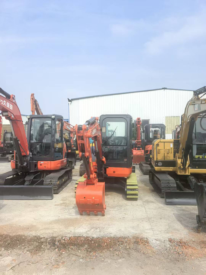 KUBOTA U27 - حفارة مصغرة: صور 3 KUBOTA U27 - حفارة مصغرة: صور 3