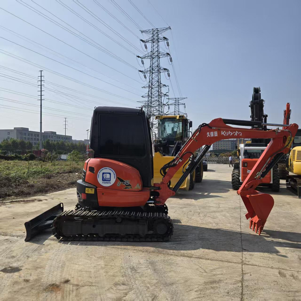 KUBOTA U35 - حفارة مصغرة: صور 3 KUBOTA U35 - حفارة مصغرة: صور 3
