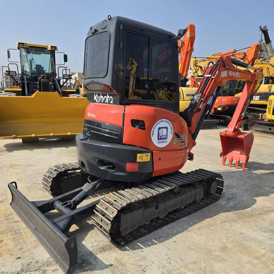 KUBOTA U35 - حفارة مصغرة: صور 5 KUBOTA U35 - حفارة مصغرة: صور 5