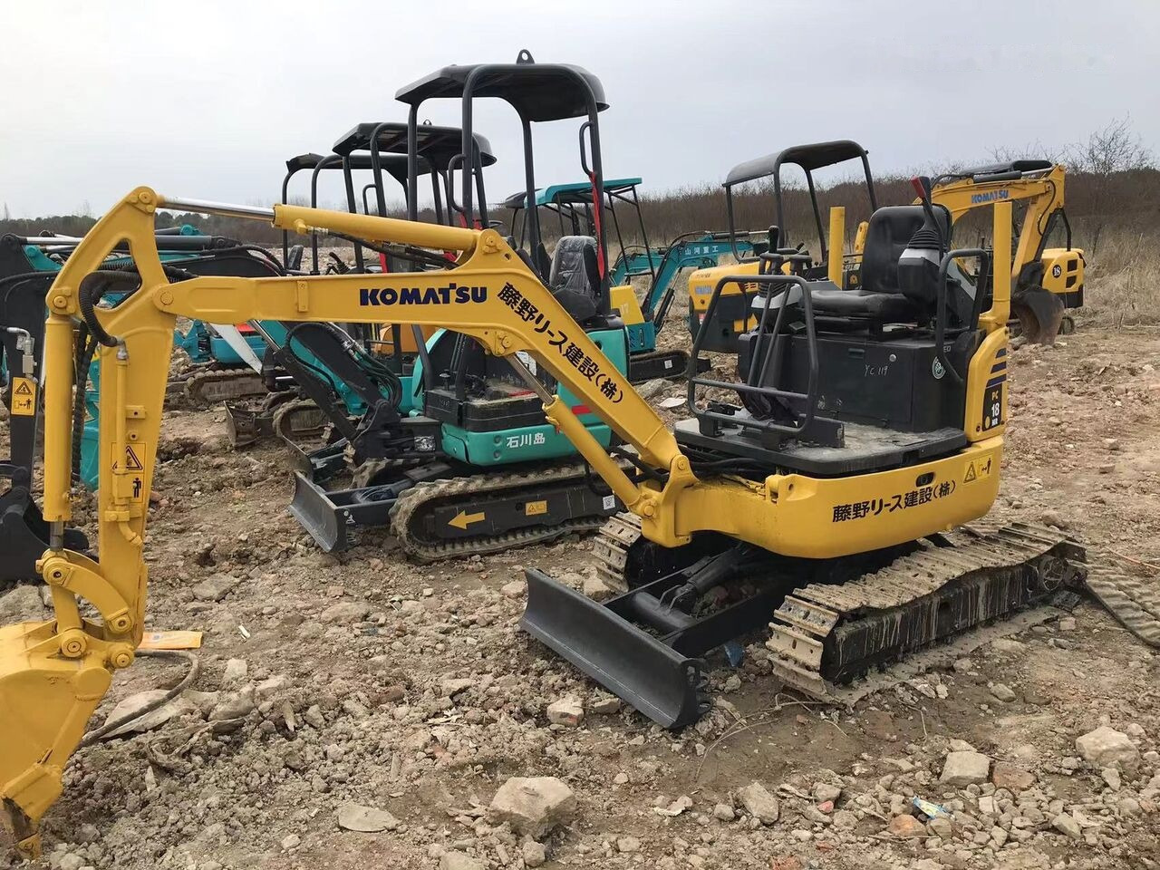 Komatsu PC18 - حفارة مصغرة: صور 1 Komatsu PC18 - حفارة مصغرة: صور 1
