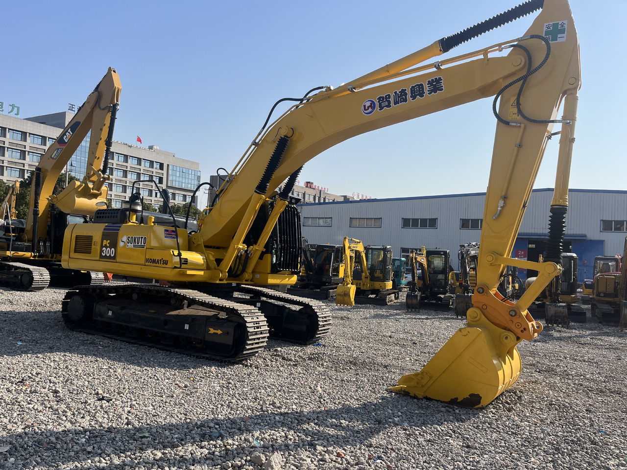 Komatsu PC300 - حفارات زحافة: صور 4 Komatsu PC300 - حفارات زحافة: صور 4