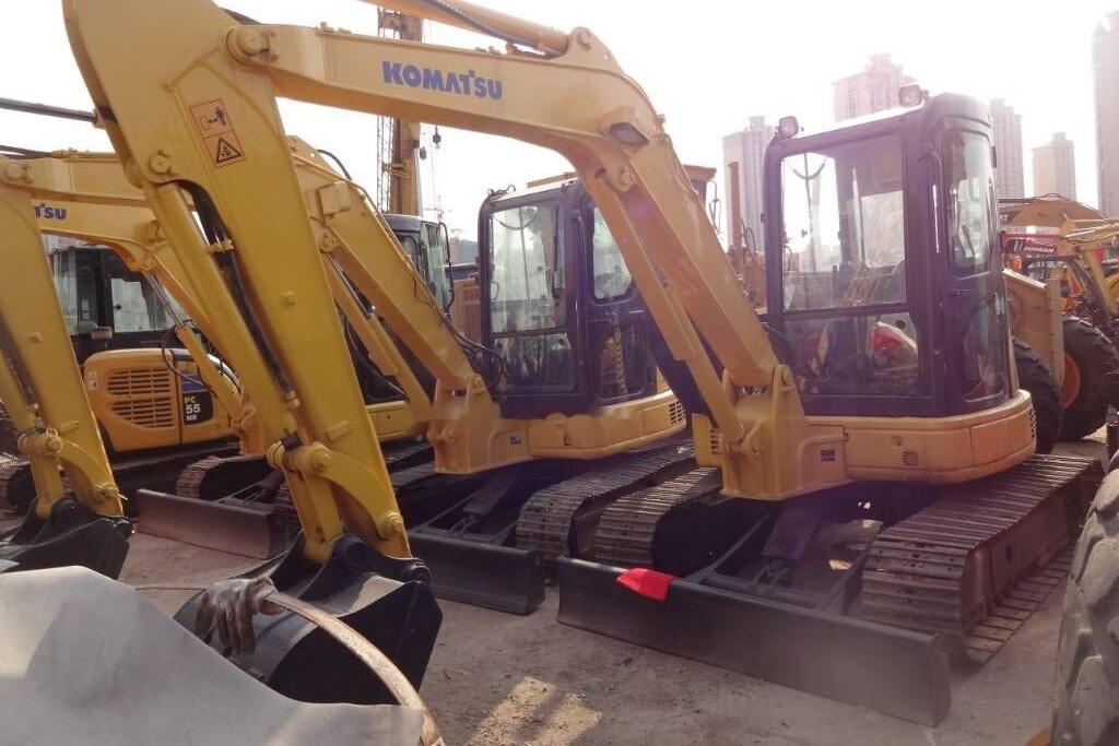 Komatsu PC55MR-2 - حفارة مصغرة: صور 1 Komatsu PC55MR-2 - حفارة مصغرة: صور 1