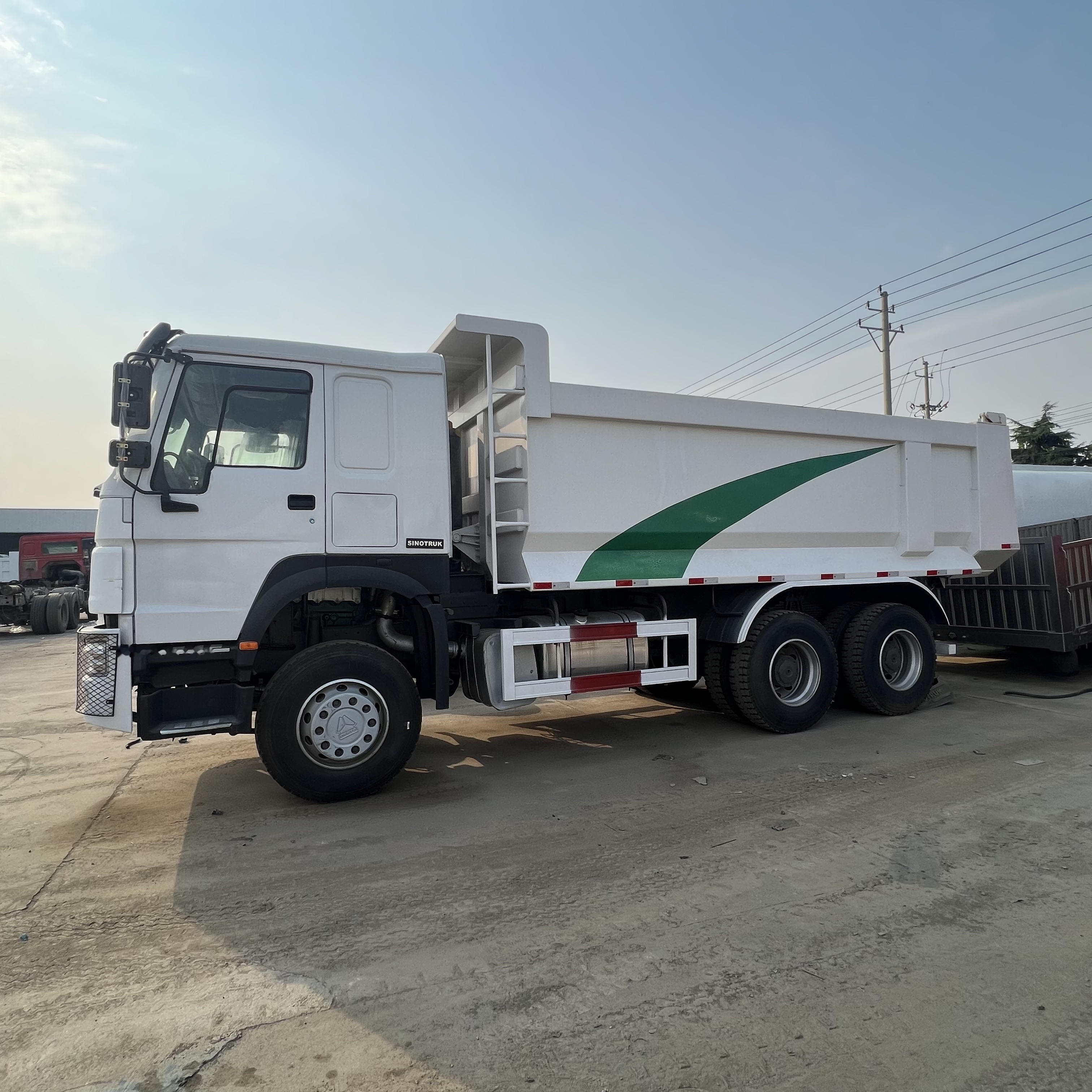 قلابات Sinotruk HOWO 371 6*4 Dump truck: صور 8