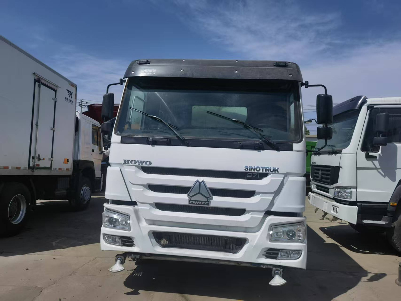 Sinotruk HOWO 371 6*4 Sprinkler truck - سيارة بلدية: صور 3 Sinotruk HOWO 371 6*4 Sprinkler truck - سيارة بلدية: صور 3