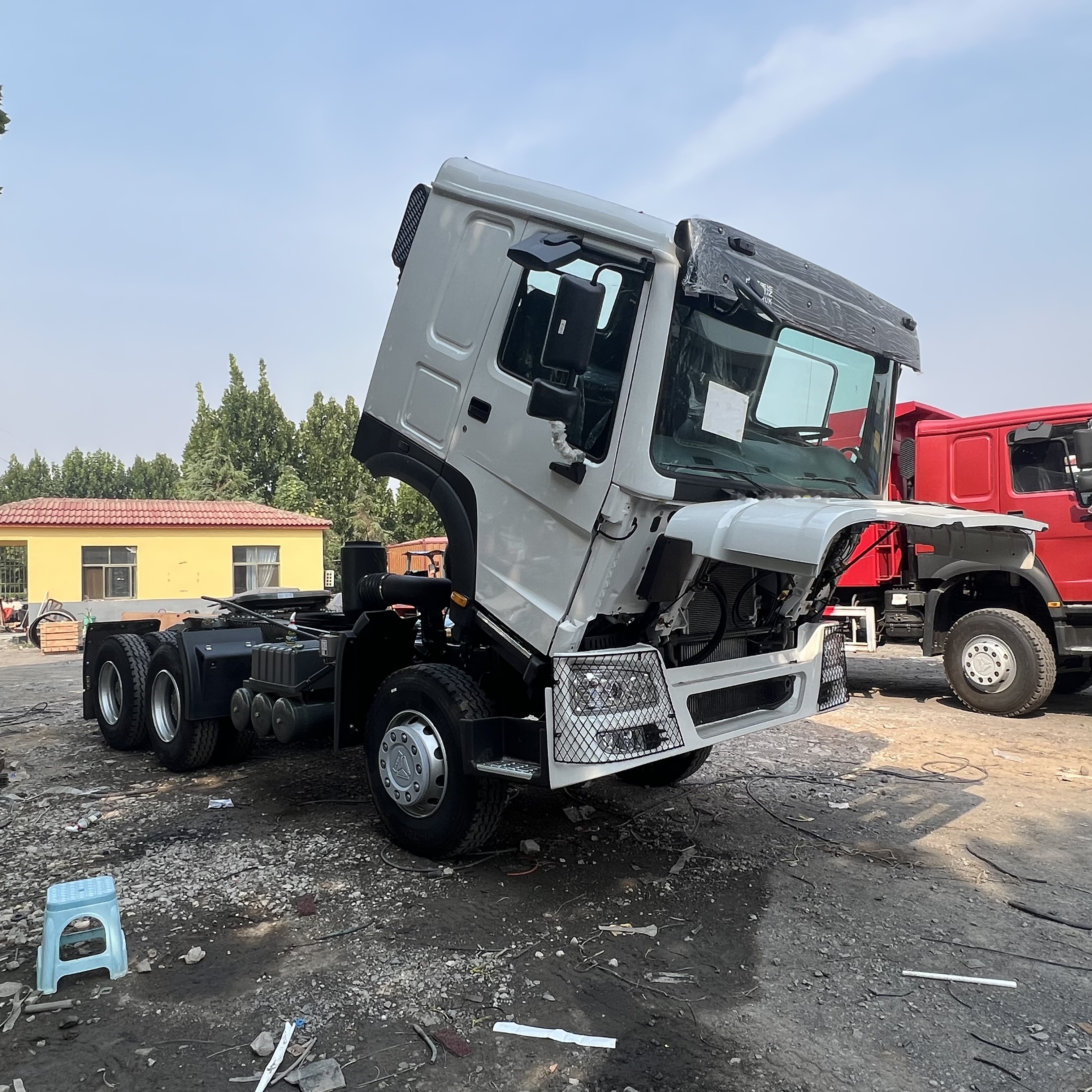 Sinotruk HOWO 371 Tractor - شاحنة جرار: صور 1 Sinotruk HOWO 371 Tractor - شاحنة جرار: صور 1