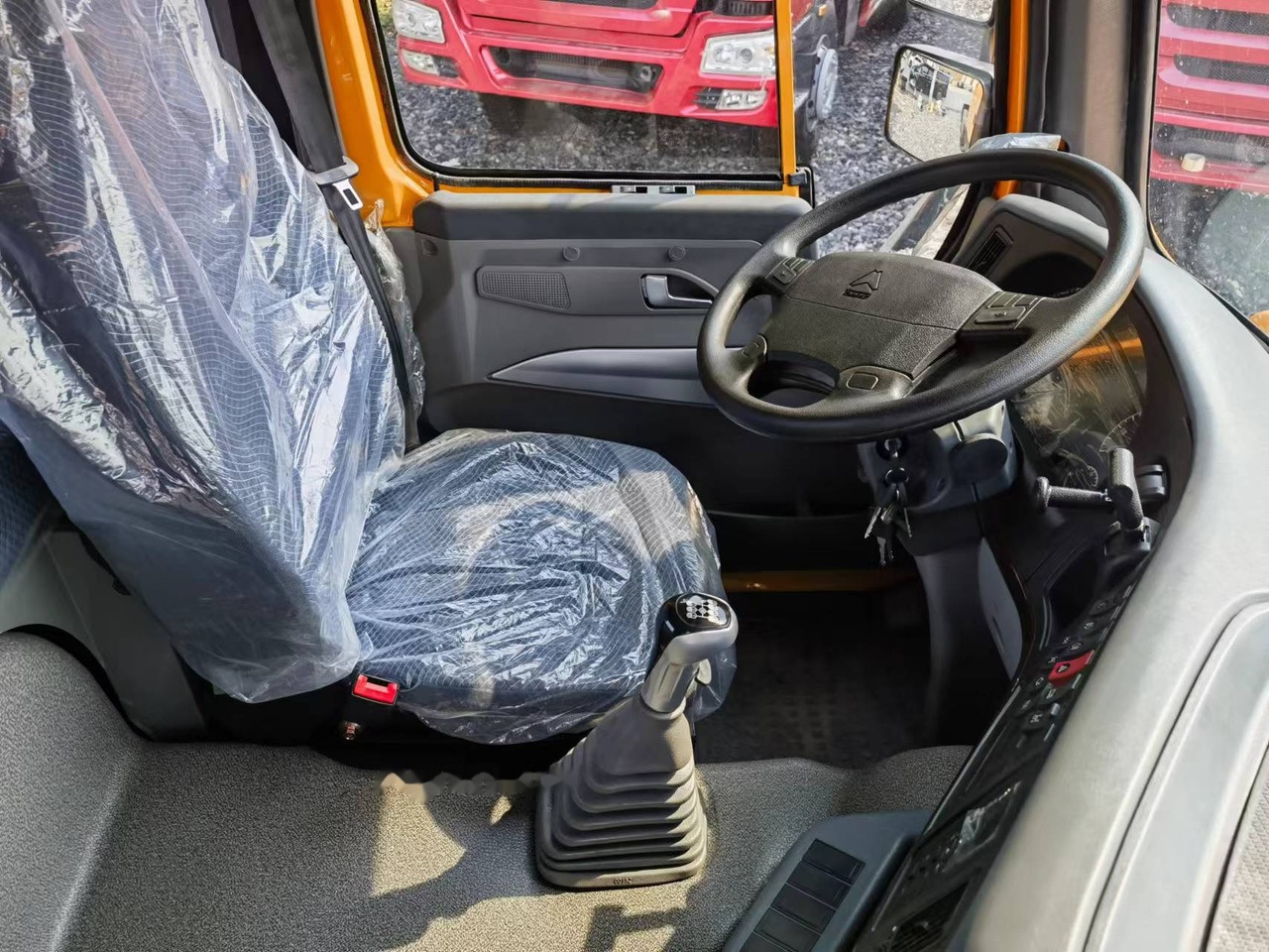 Sinotruk HOWO 371 Tractor - شاحنة جرار: صور 2 Sinotruk HOWO 371 Tractor - شاحنة جرار: صور 2