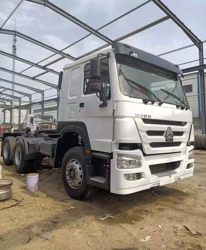 Sinotruk HOWO 371 Tractor - شاحنة جرار: صور 1 Sinotruk HOWO 371 Tractor - شاحنة جرار: صور 1