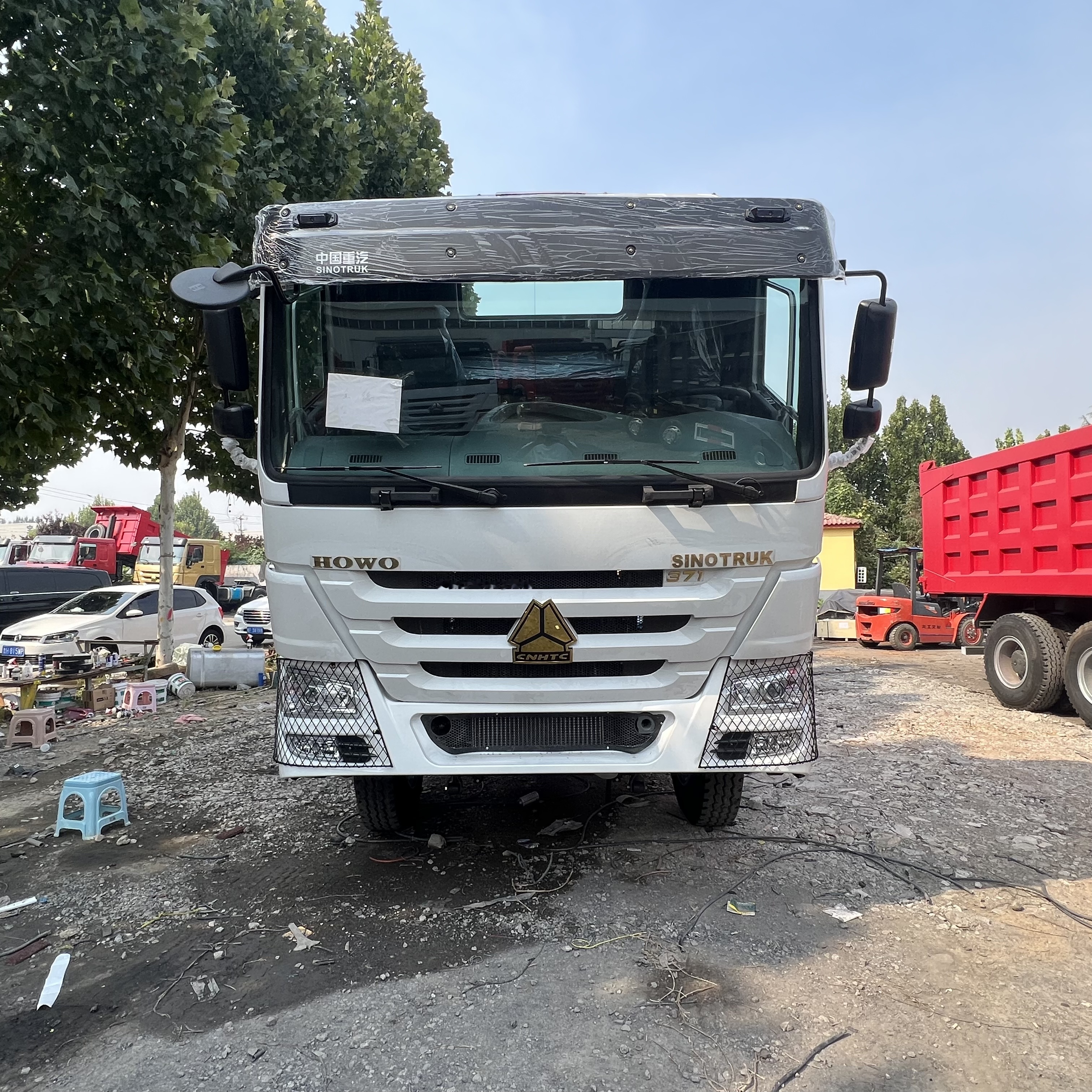 Sinotruk HOWO 371 Tractor - شاحنة جرار: صور 5 Sinotruk HOWO 371 Tractor - شاحنة جرار: صور 5