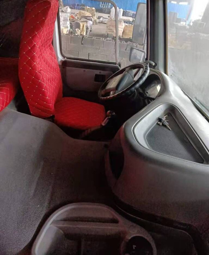 Sinotruk HOWO 375 6*4 Dump truck - بصندوق مغلق شاحنة: صور 3 Sinotruk HOWO 375 6*4 Dump truck - بصندوق مغلق شاحنة: صور 3