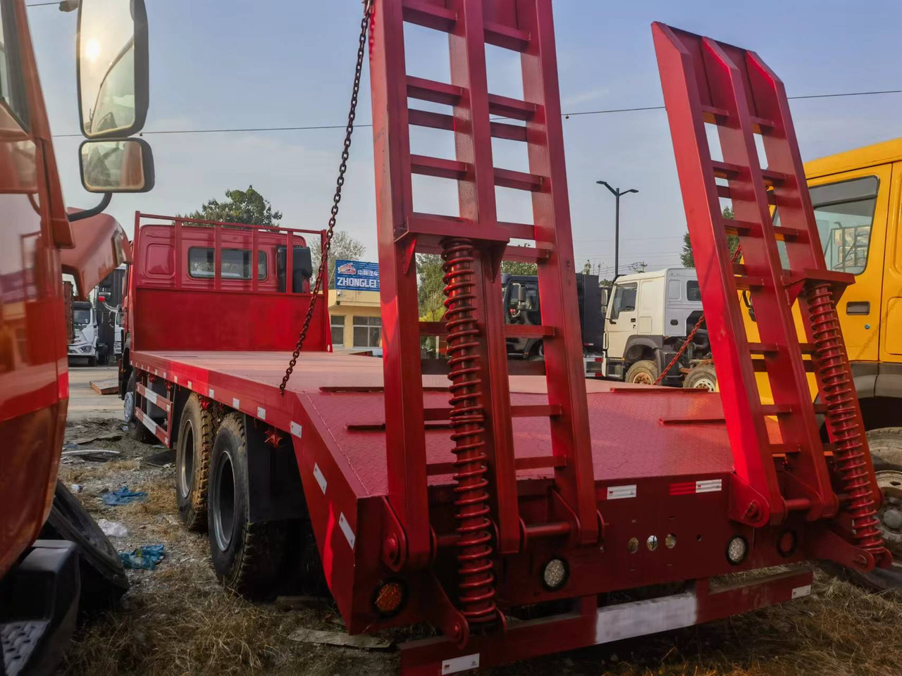Sinotruk HOWO 375 6*4 Semi-trailer Truck - نصف مقطورة مسطحة: صور 2 Sinotruk HOWO 375 6*4 Semi-trailer Truck - نصف مقطورة مسطحة: صور 2