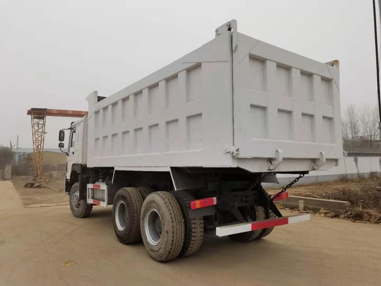Sinotruk HOWO 6*4 Dump truck - قلابات: صور 3 Sinotruk HOWO 6*4 Dump truck - قلابات: صور 3