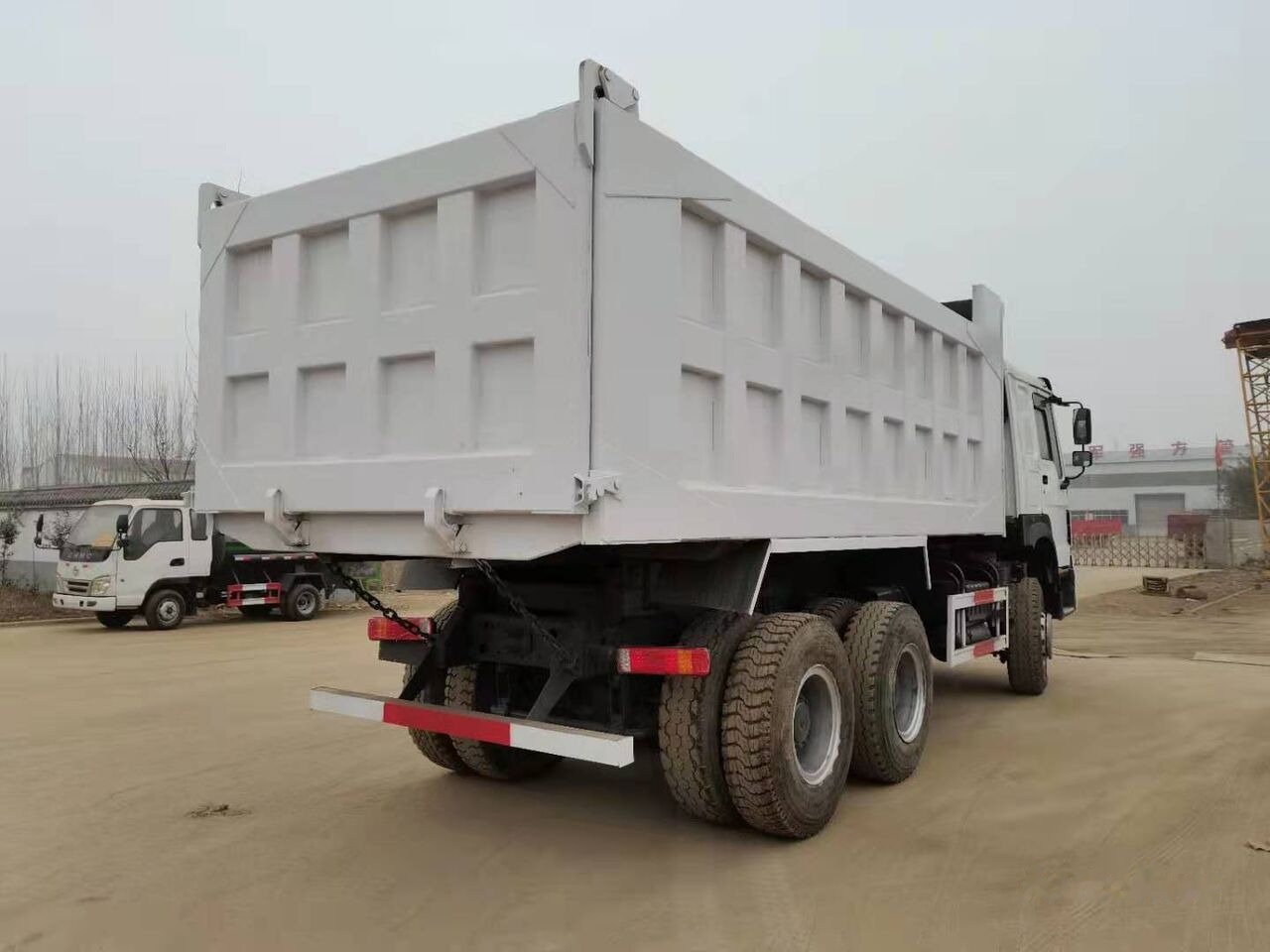 Sinotruk HOWO 6*4 Dump truck - قلابات: صور 2 Sinotruk HOWO 6*4 Dump truck - قلابات: صور 2