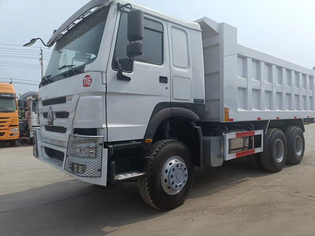 Sinotruk HOWO 6*4 Dump truck - قلابات: صور 5 Sinotruk HOWO 6*4 Dump truck - قلابات: صور 5