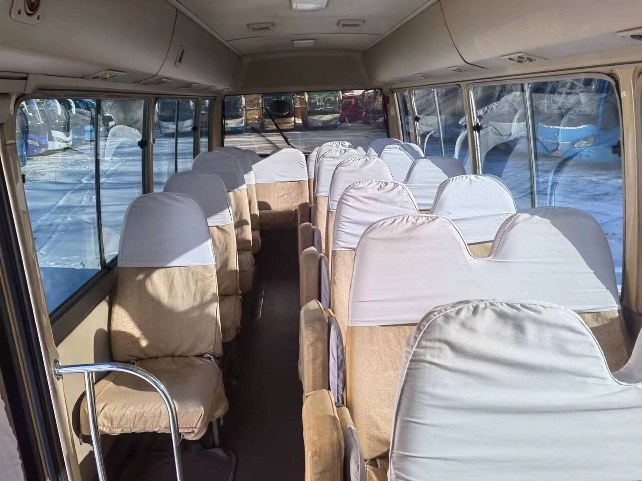 Toyota 29 SEATS COASTER - النقل الحضري: صور 2 Toyota 29 SEATS COASTER - النقل الحضري: صور 2