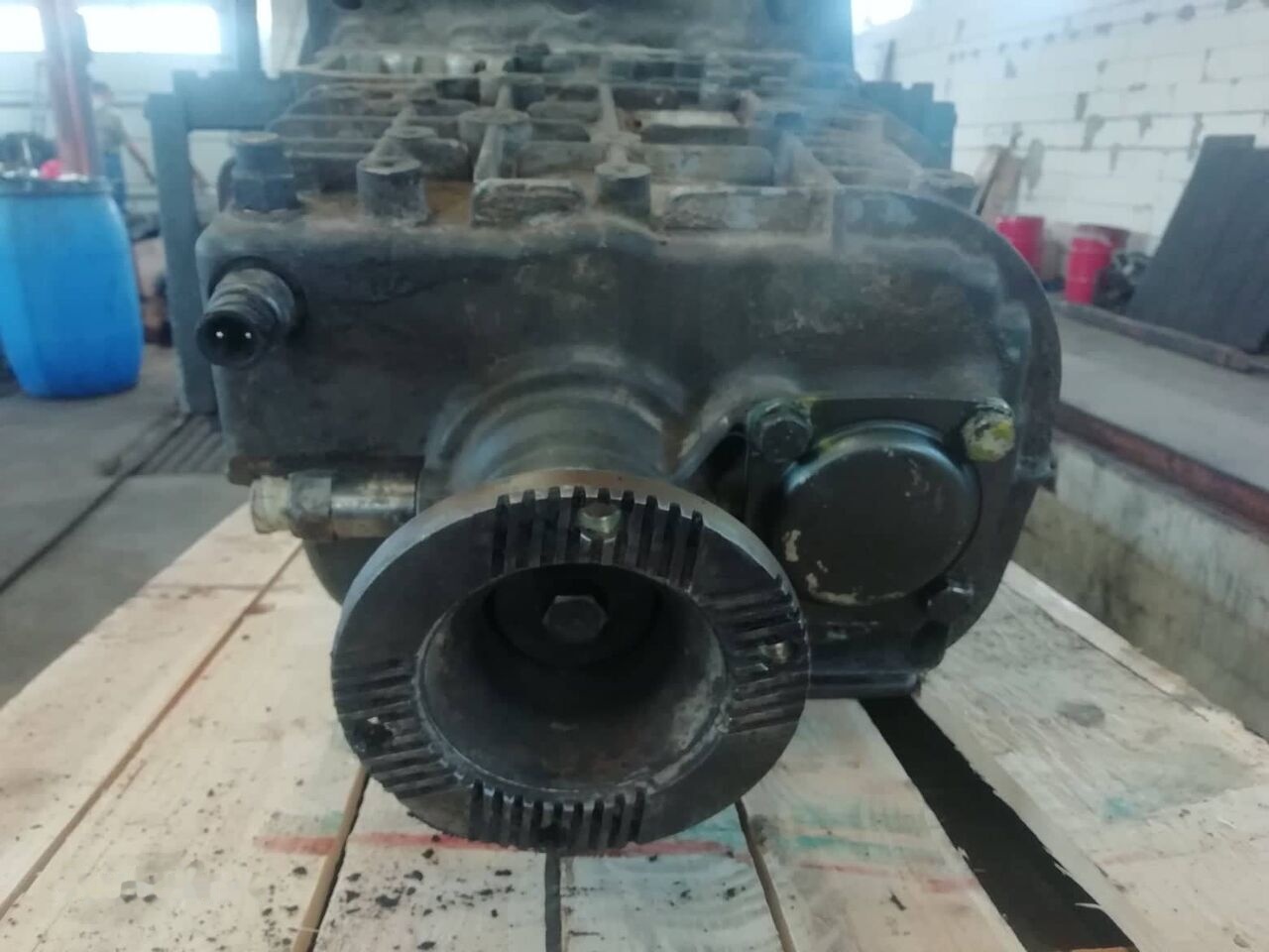 DAF (ZF 6s850) - علبة التروس - شاحنة: صور 3 DAF (ZF 6s850) - علبة التروس - شاحنة: صور 3