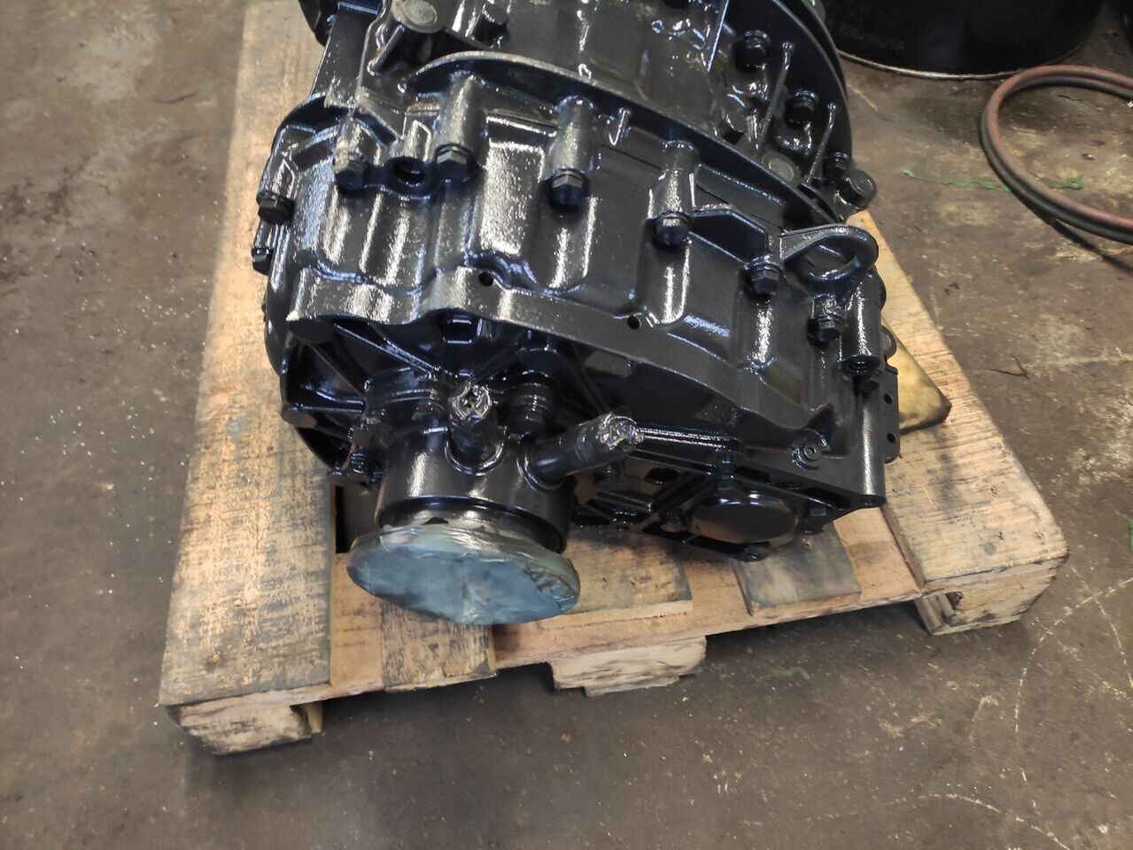 MAN (ZF 12AS1210TD) - علبة التروس - شاحنة: صور 5 MAN (ZF 12AS1210TD) - علبة التروس - شاحنة: صور 5